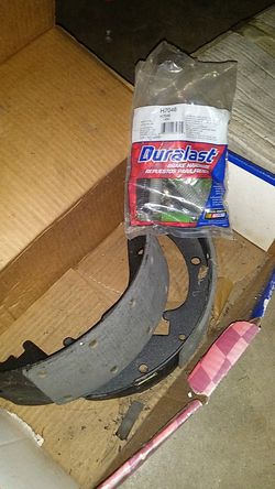 1996 chevy truck 3500 brake shoes and 1 new drum