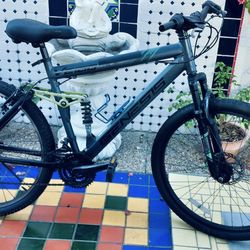Genesis V2100 26" Mountain Bicycle 