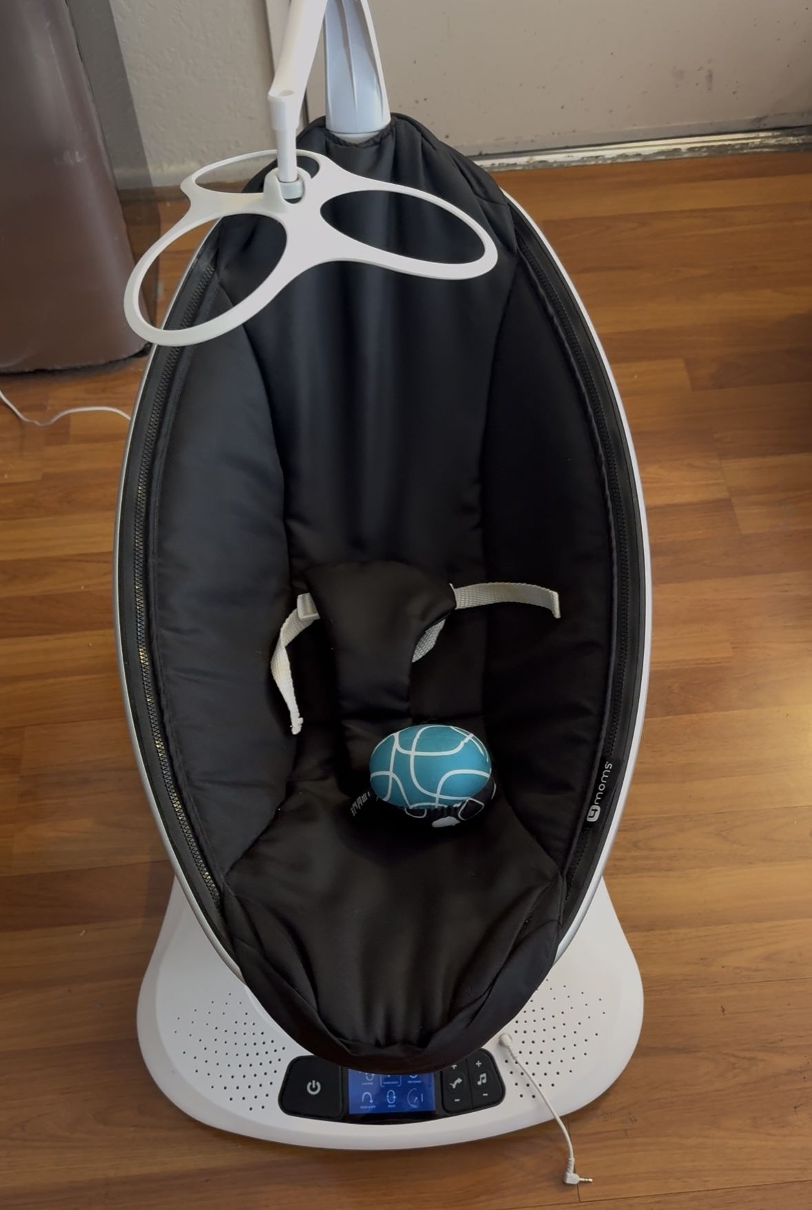 4moms mamaRoo® multi-motion baby swing