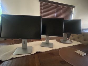 3 Dell 22-inch monitors