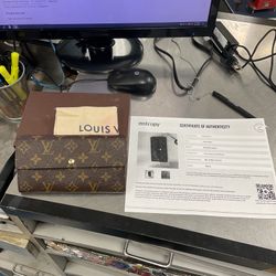 Louis Vuitton Clutch 