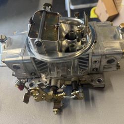 Holley 650 Double pumper carburetor