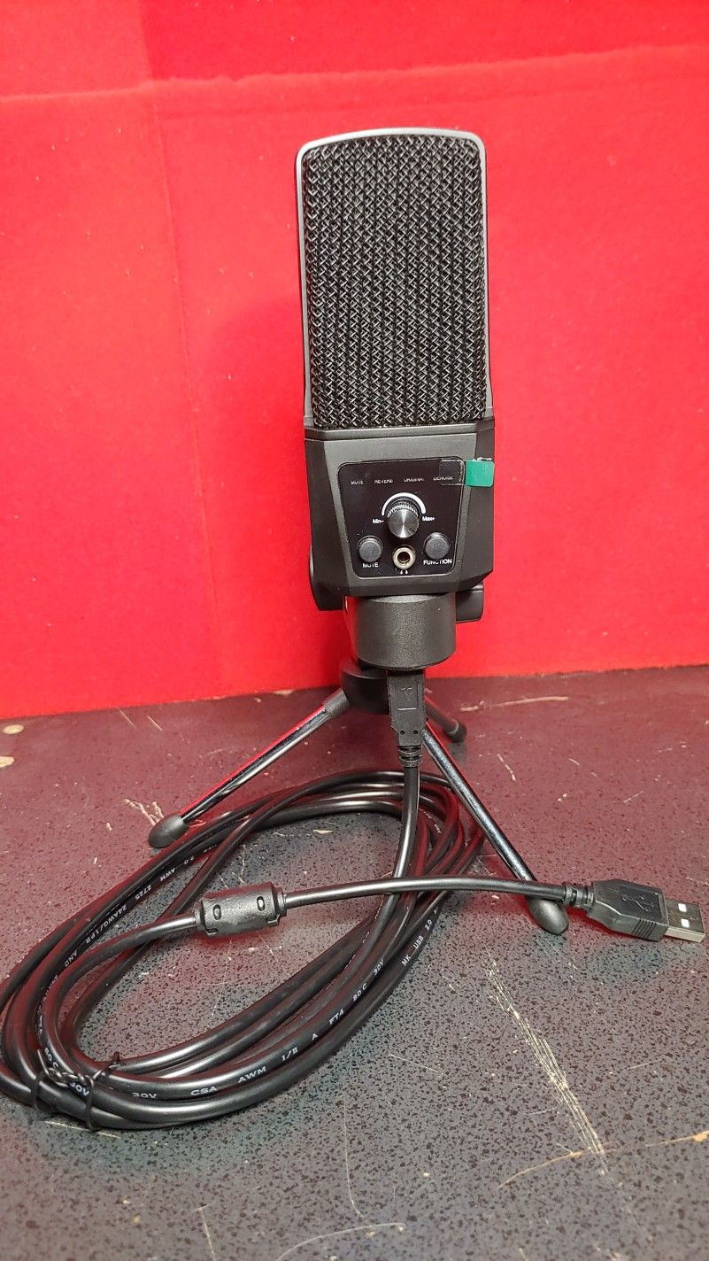 Studio USB Microphone & Accessories - Brand New Unused 