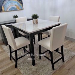 Stunning‼️ 5-pc Counter Height Dining Table Set With 