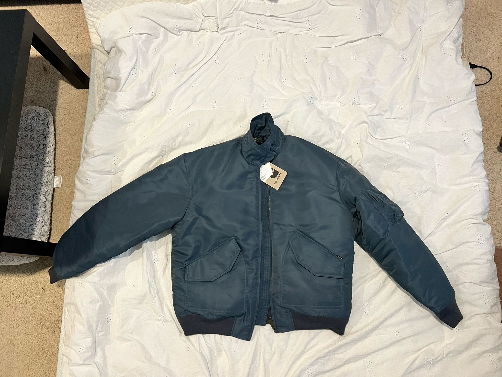 Carhartt WIP navy bomber Size L