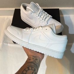 Jordan 1 Low Triple White 