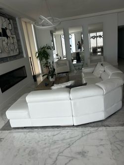 Nicoletti Italia 4-Piece White Leather Sectional + Matching Chair – Excellent Condition