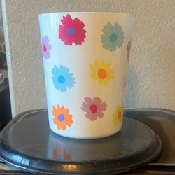 Small Wastebasket 