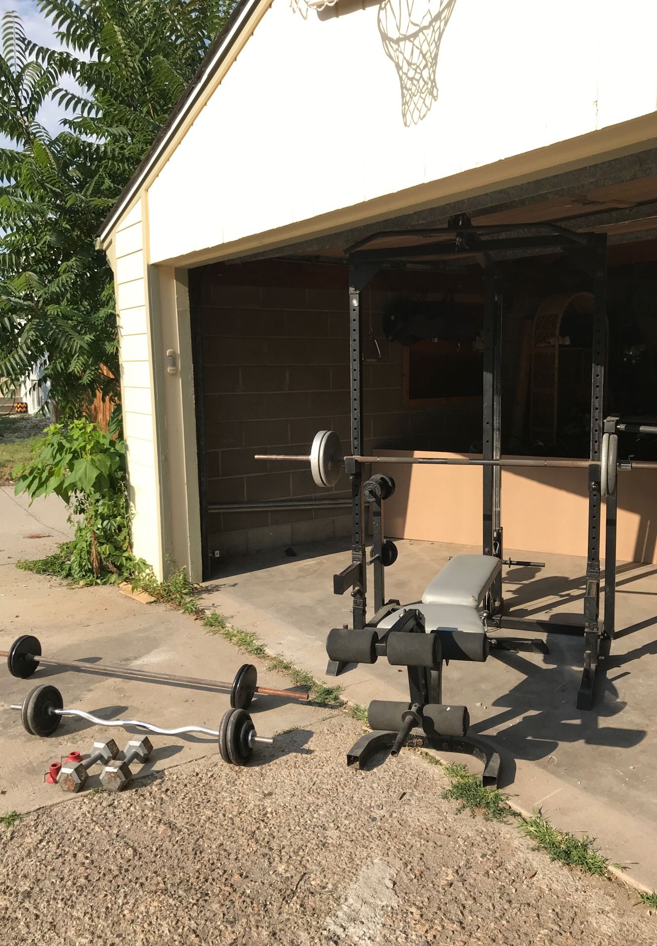 Home gym - squat rack