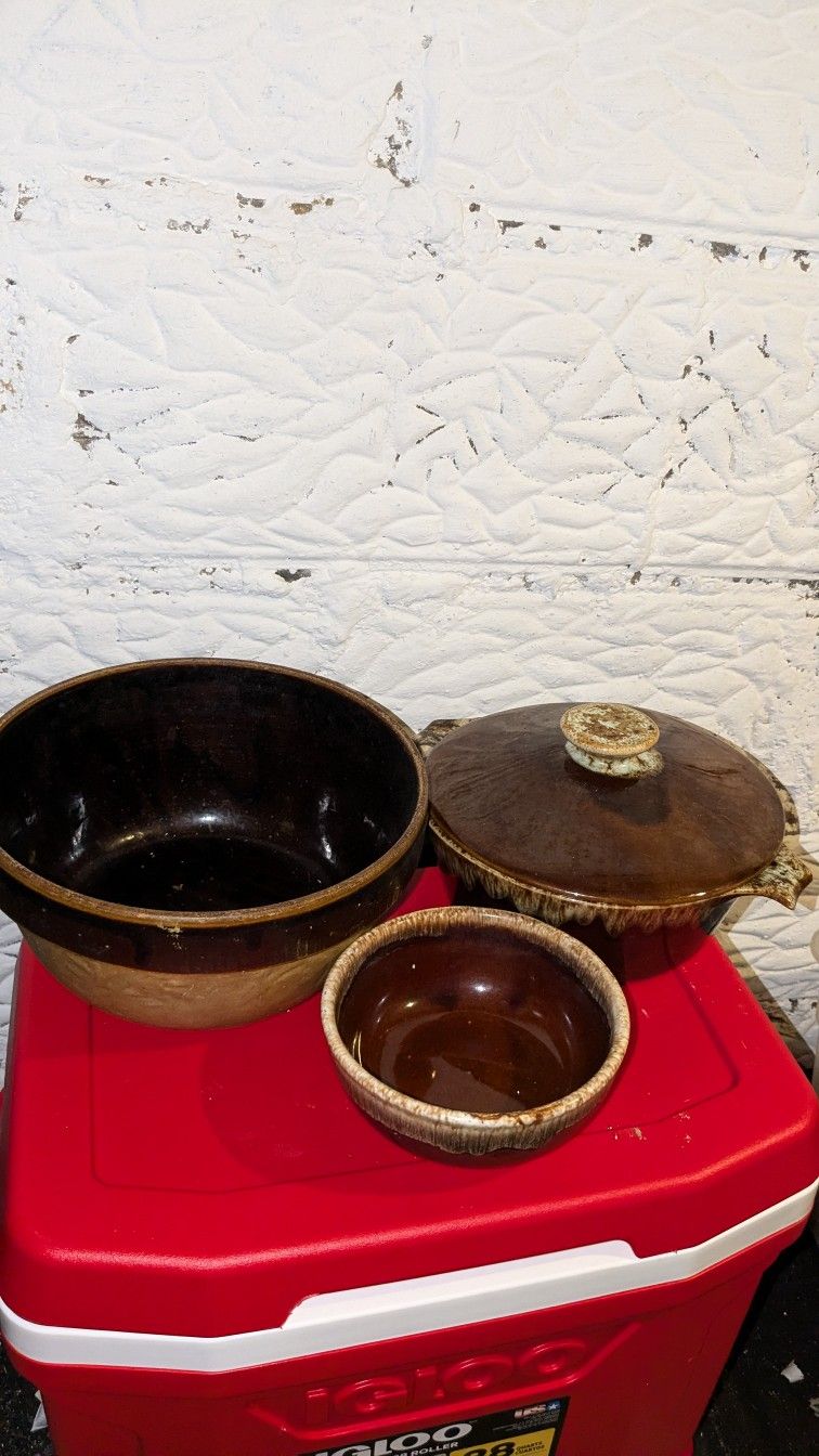 Brown Drip Bean Pots With Lid USA pottery $30