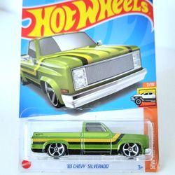 Hot Wheels '83 Chevy Silverado HW Hot Trucks Green/Black 
