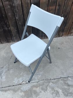 Heavy Duty ADULT SIZE White Plastic & Metal Steel Frame Folding Chairs Chair EXCELLENT FOR INDOOR OR OUTDOOR EVENTS - 7 TOTAL