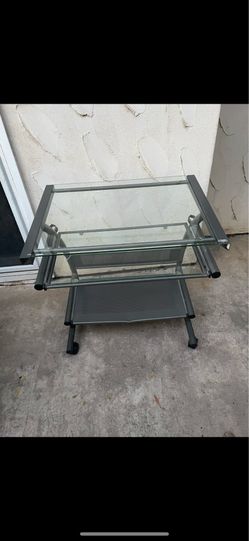 Glass mini artist table