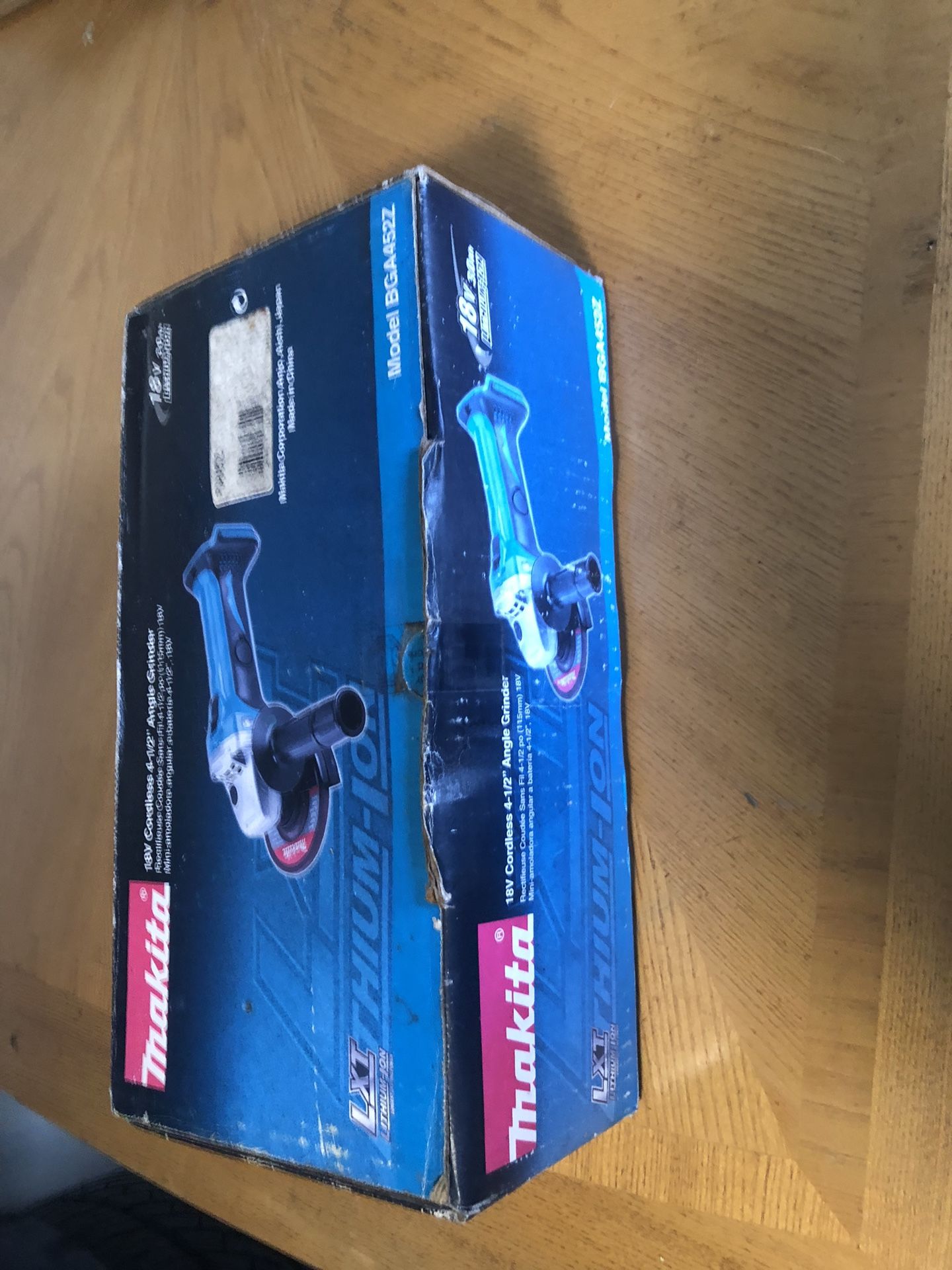 Makita 4 1/2 Cut / Off Angle Grinder New Grinder Battery Pack