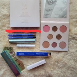 Brows, Eyes, Cheeks Makeup Bundle + 8 High-End Skincare Freebies 