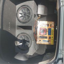 Two Kicker 43CVR122 CompVR 12 Inch With Custom Box.