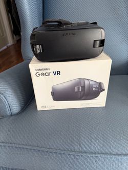 Samsung Gear VR Headset with Box