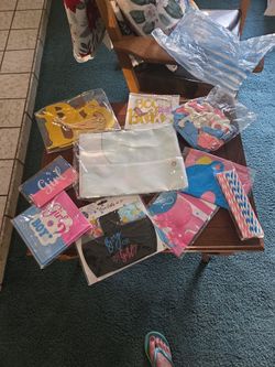 BRAND NEW GENDER REVEAL PARTY SUPPLIES SEE DESCRIPTION