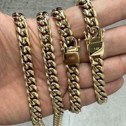 Hand polished Miami Cuban set available in 20”22”24”26” long 🔥🔥