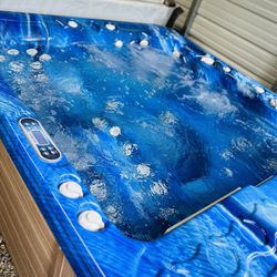 5 Person Clearwater Spa Hot Tub