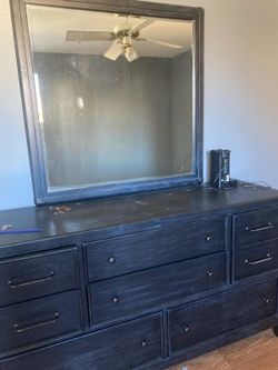 Dresser