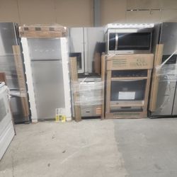 New Whirlpool Kitchen Set