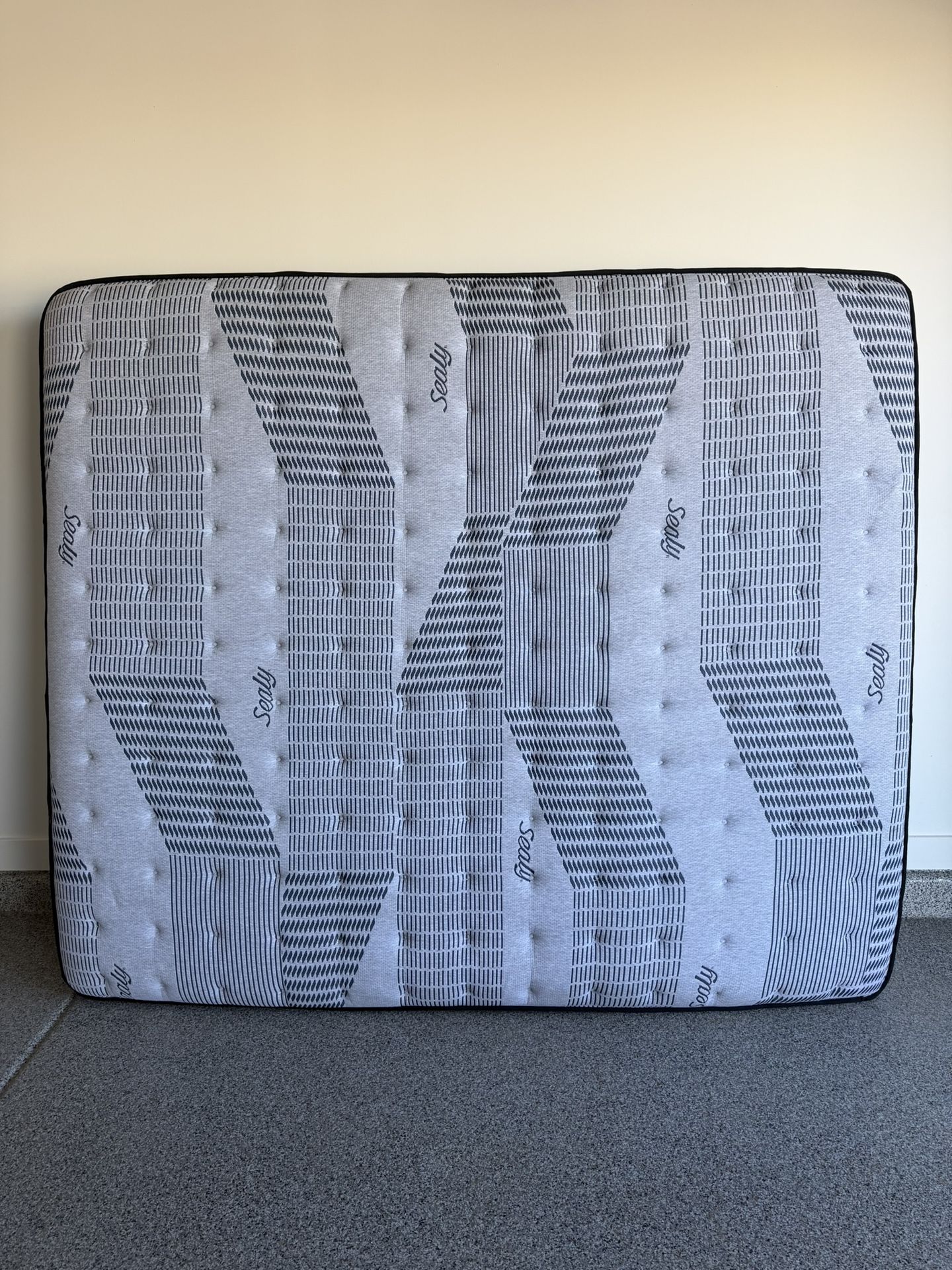 Sealy King Mattress, Box Spring And Frame 