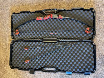 Bow and arrow kit w/ hard case