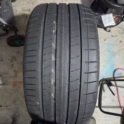 325/35R23 P-Zero For Sale