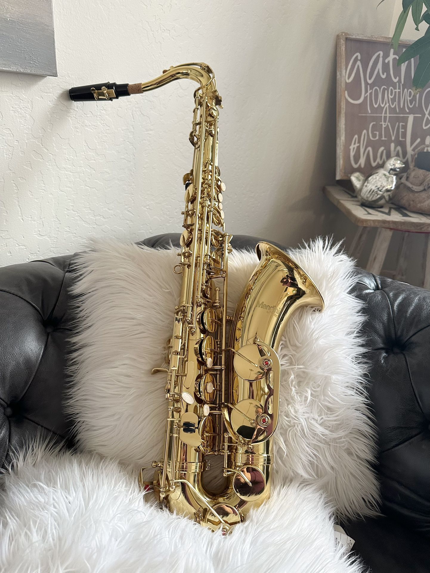 Tenor Saxophone Brand New / Tenor Sax  With Case And Accessories 
