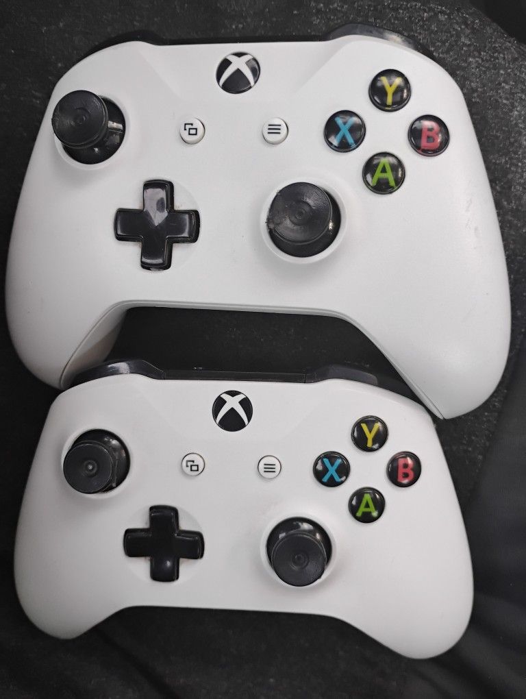 Xbox One Controllers