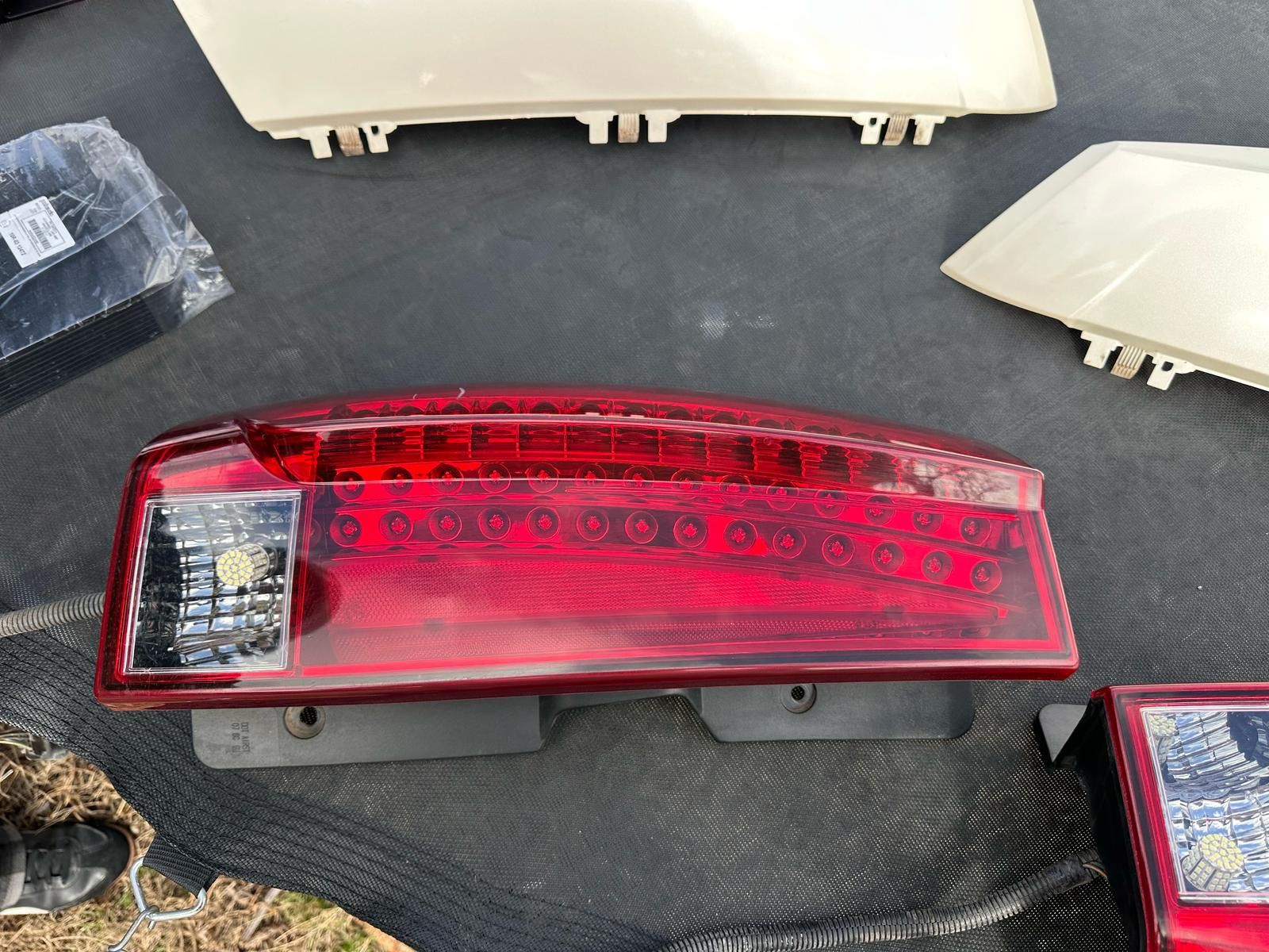 2008 Cadillac Escalade Tail Lights