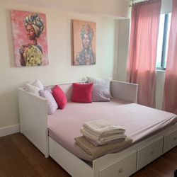 Bright Canvas Room Decor 