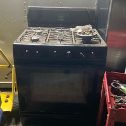 Kenmore Stove needs a good A cleaning Everything Works 