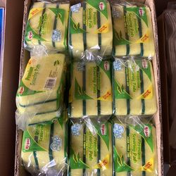 Premium scouring pads