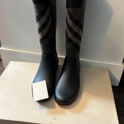 Burberry Rain Boots Size 39