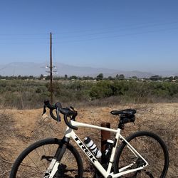 2025 Trek Domane AL 4 – Size 54cm Road Bike