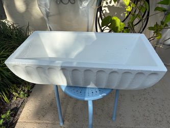 Vintage concrete planter