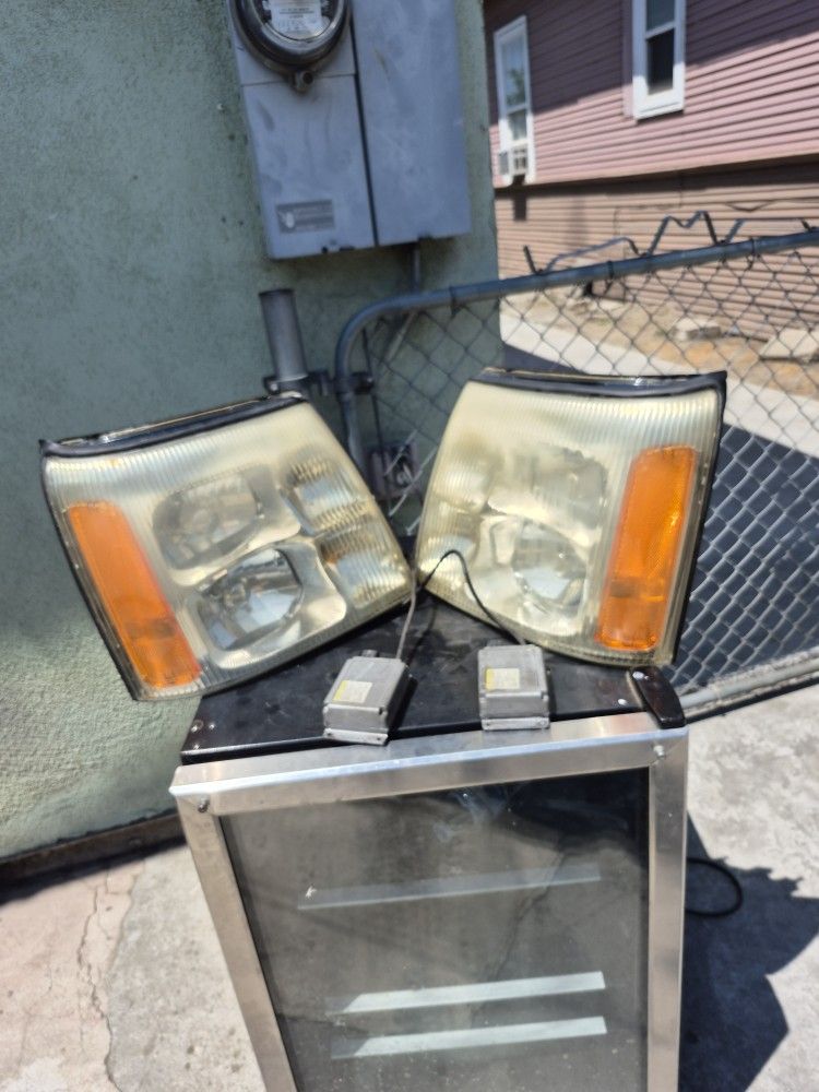 Escalade 2003-2006 Parts Headlights