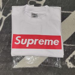 Supreme Shirt NEVER WORN!!!