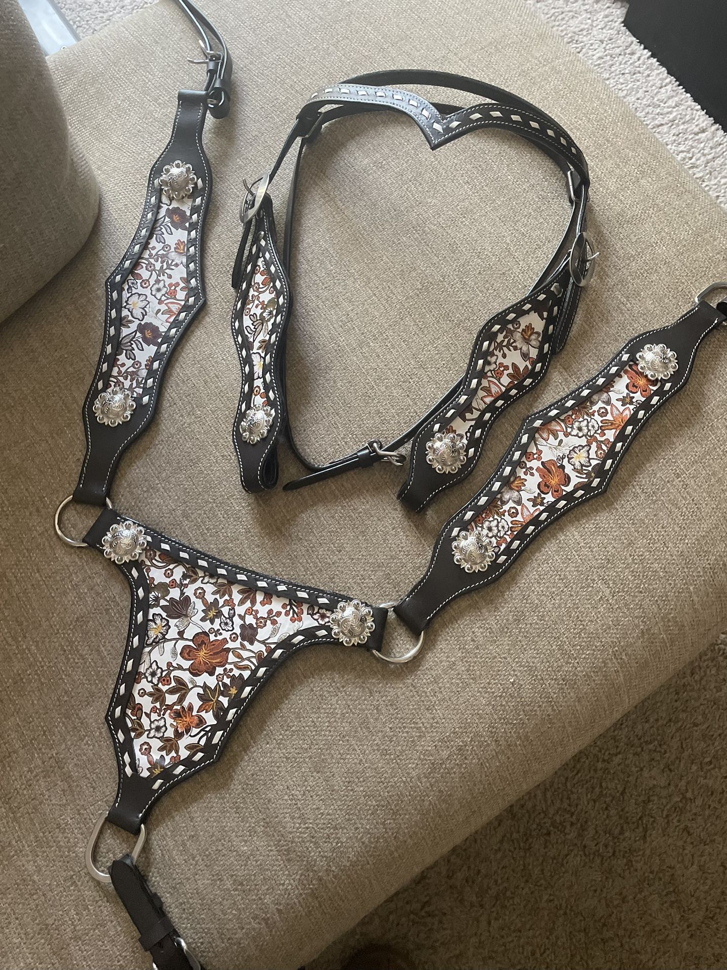 Tack Set Breast Collar And Headstall