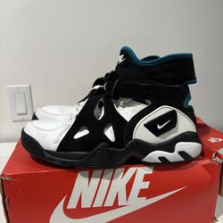 Nike Air Unlimited