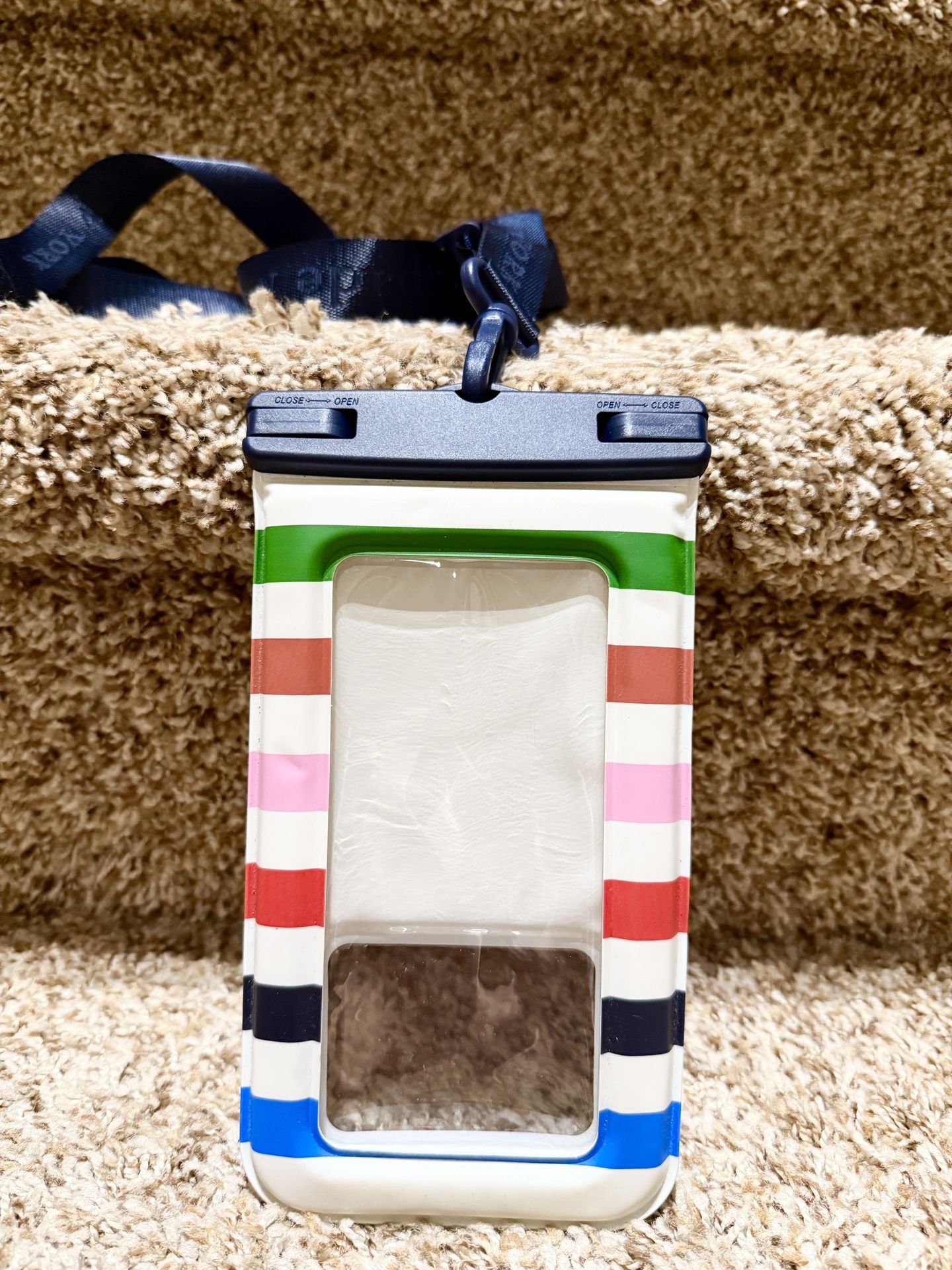 💲8🤩kate spade waterproof phone pouch