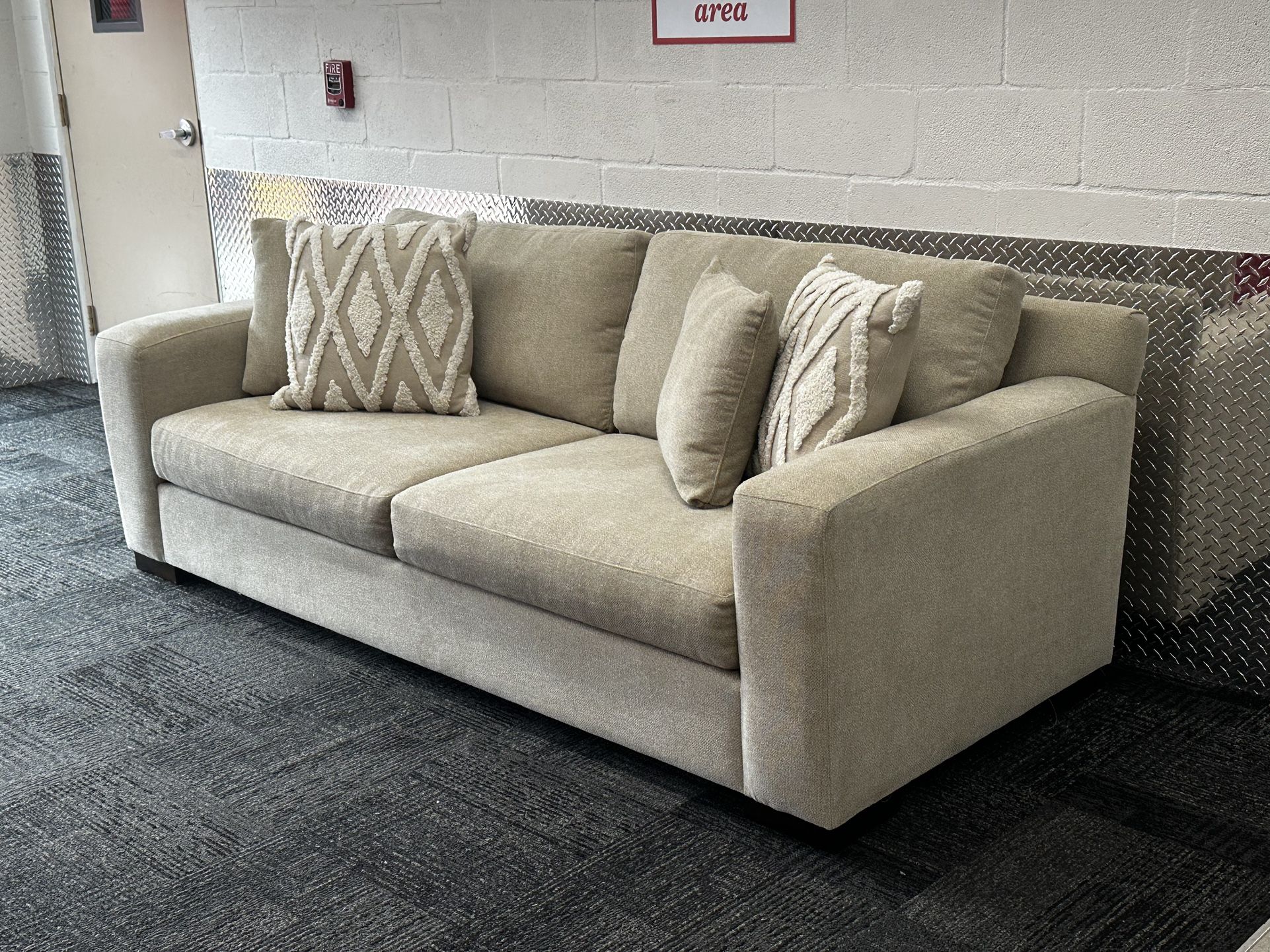 Beige Sofa Couch - Delivery Included π»