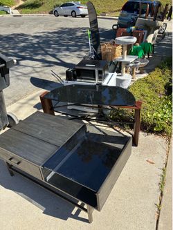 FREE ITEMS ON CURB