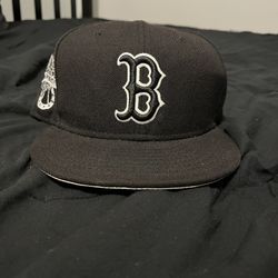 Men’s Boston Red Sox Fitted Hat (Size 7 3/4)