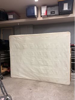 QUEEN BOX SPRING Northhills