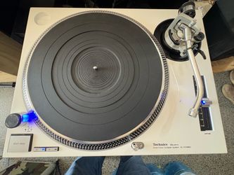Technics 1210 mk2 turntables