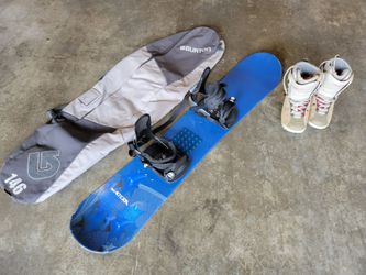 WOMEN'S SNOWBOARD PACKAGE — K2 Altera 144 • Bindings • Size 9 Boots