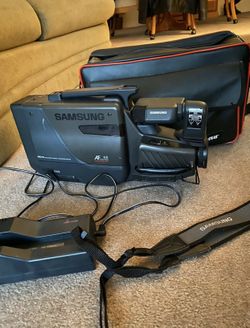 HTF RARE SAMSUNG VHS MOVIE CAMERA & RECORDER SCF703